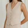 chaleco beige angulo frente Chaleco Tiana